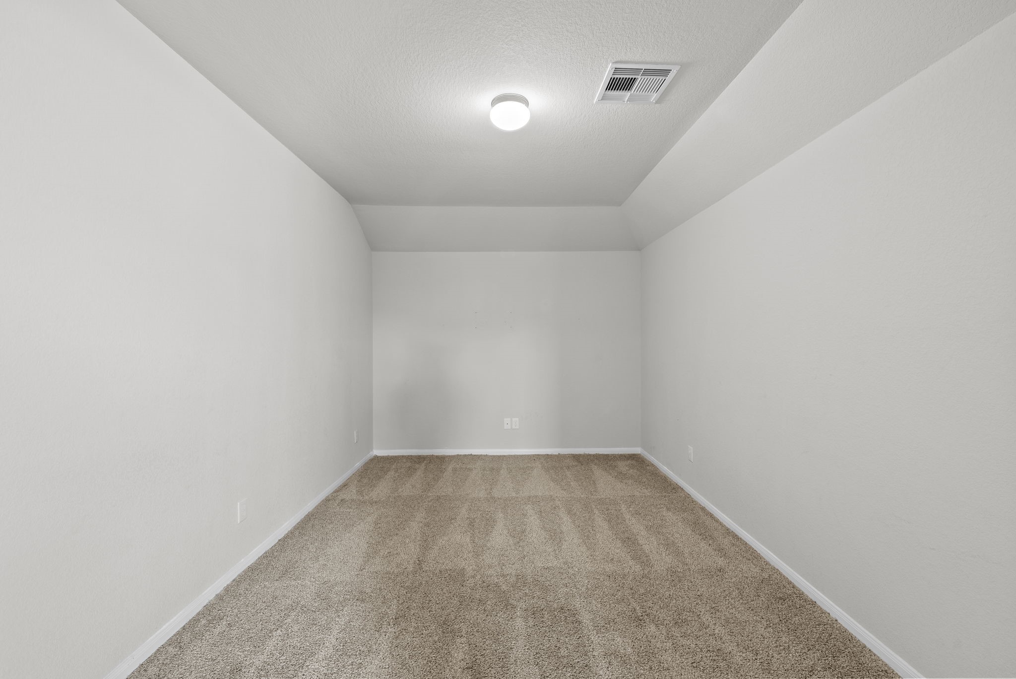 903 Willowick Road Houston, TX 77090 - Photo 30 of 47 Media room -Located on the 2nd floor