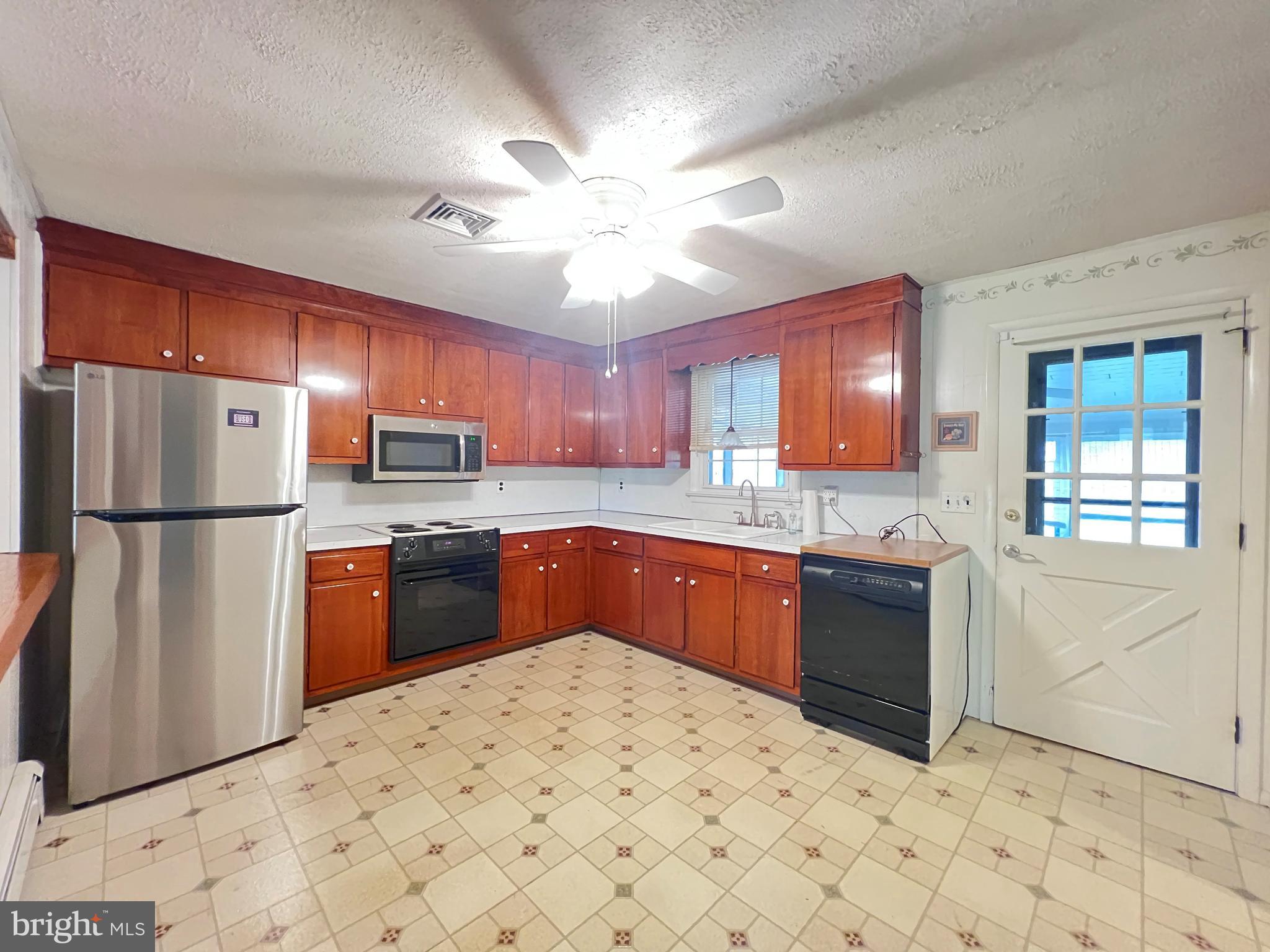 571 Township Line Road Telford, PA 18969 - Photo 7 of 45