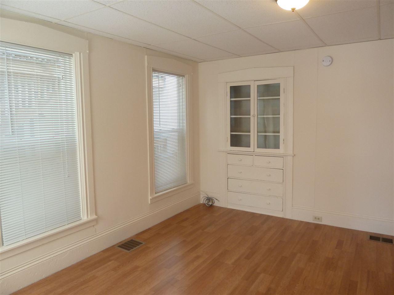 73 Clinton Street Manchester, NH 03102 - Photo 5 of 18 Gallery Image 5