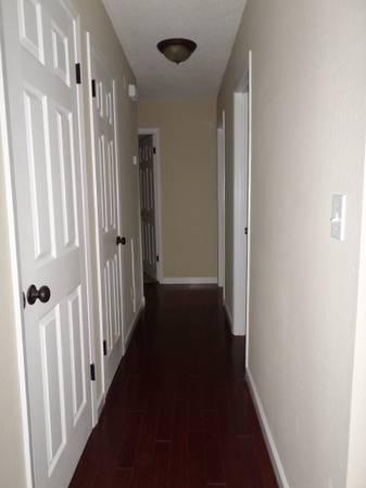 2128 Highland Road Maryville, TN 37801 - Photo 8 of 10 Hall