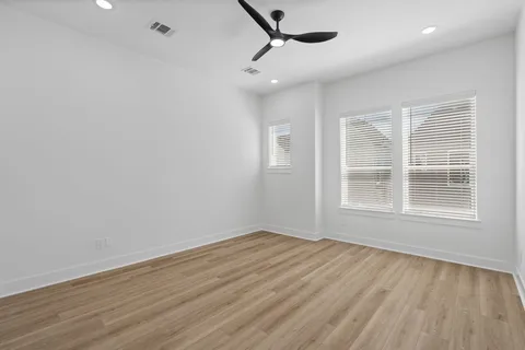 $349,900 | 8916 Sunshine Laverne Lane, Houston, TX 77080