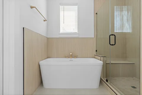 $349,900 | 8916 Sunshine Laverne Lane, Houston, TX 77080