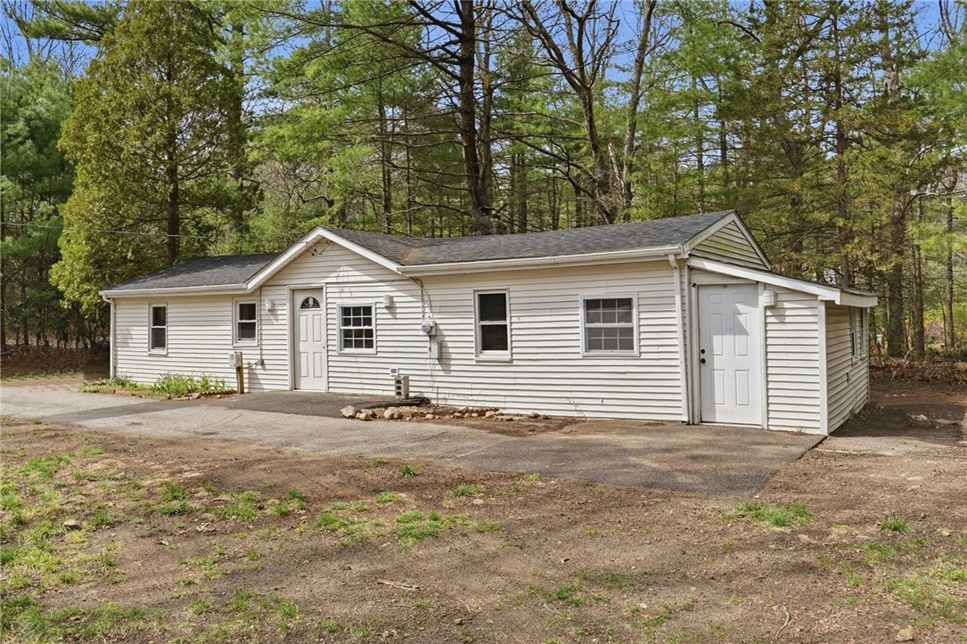 788 Phillips Hill Road Coventry, RI 02816 - Photo 37 of 39