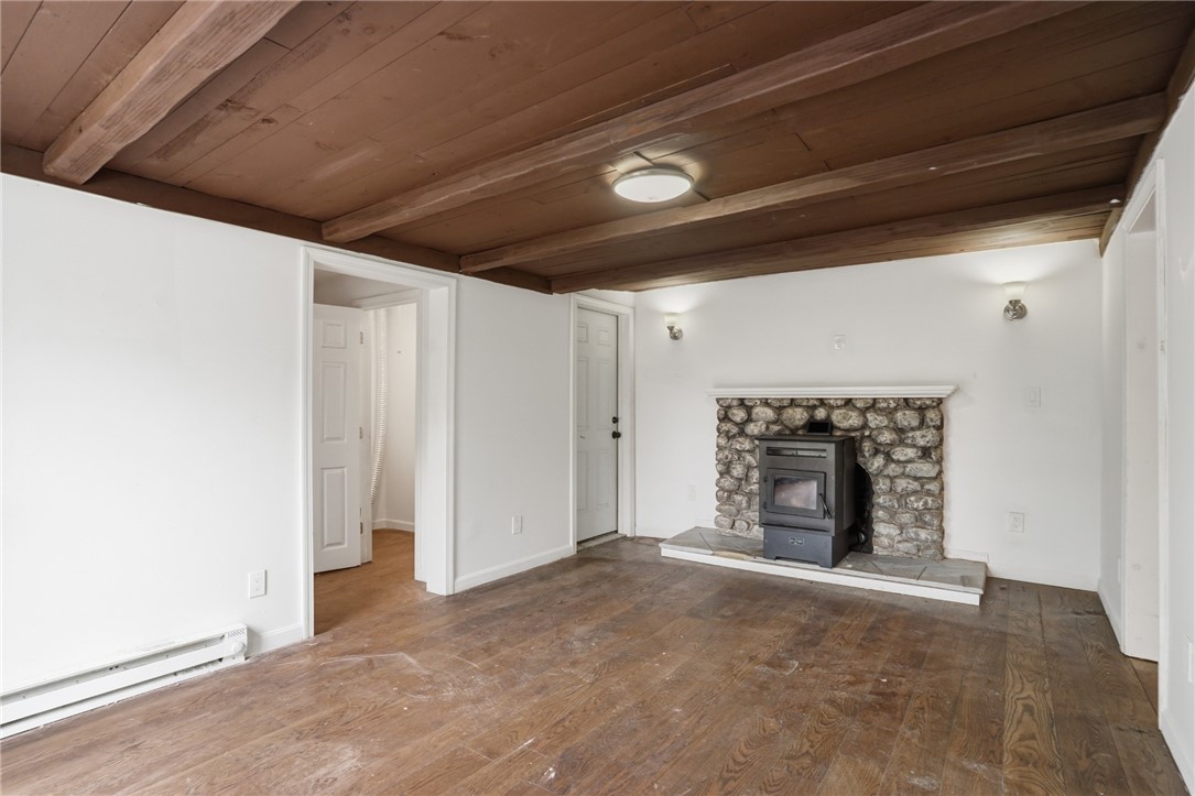 788 Phillips Hill Road Coventry, RI 02816 - Photo 4 of 39