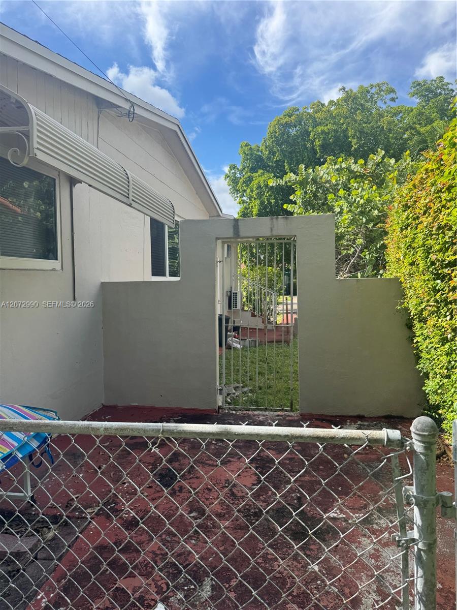 7741 Southwest 20th Street Miami, FL 33155 - Photo 22 of 27 Gallery Image 22