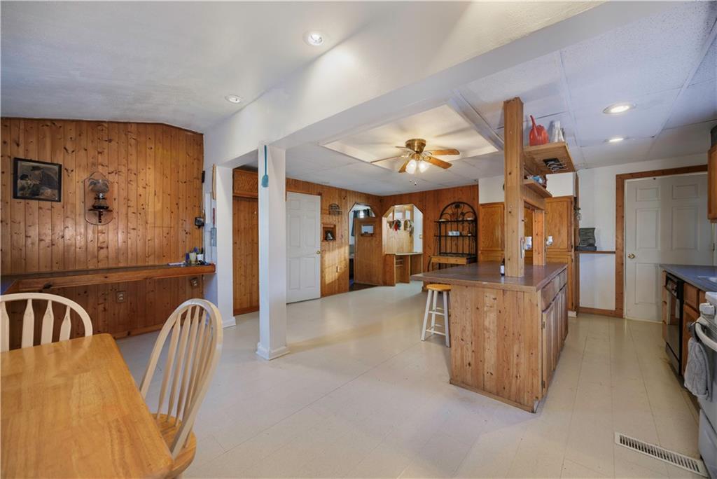 1013 Osage Street Neodesha, KS 66757 - Photo 11 of 37