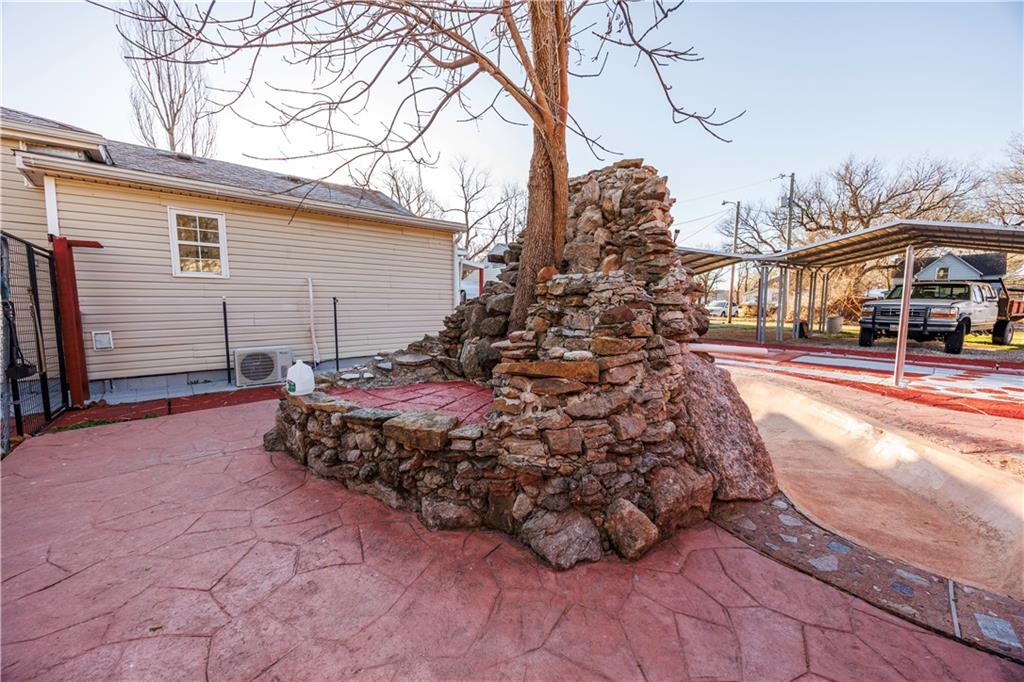 1013 Osage Street Neodesha, KS 66757 - Photo 25 of 37