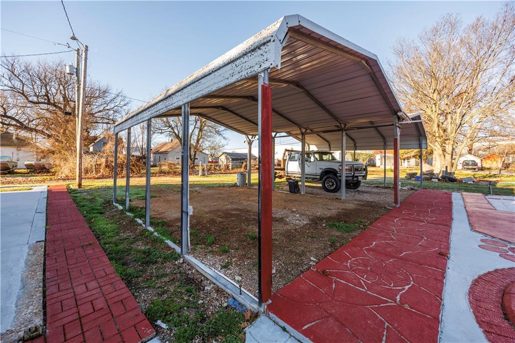 1013 Osage Street Neodesha, KS 66757 - Photo 27 of 37