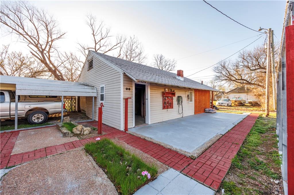 1013 Osage Street Neodesha, KS 66757 - Photo 28 of 37