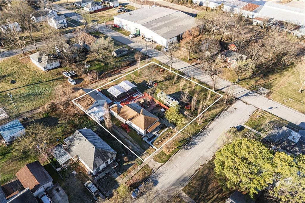 1013 Osage Street Neodesha, KS 66757 - Photo 3 of 37