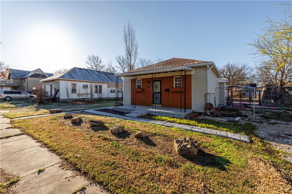 1013 Osage Street Neodesha, KS 66757 - Photo 5 of 37