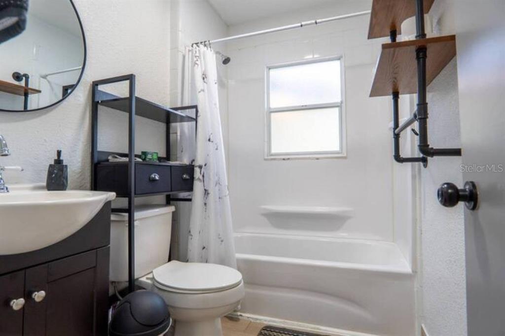 2008 Page Avenue Orlando, FL 32806 - Photo 9 of 68