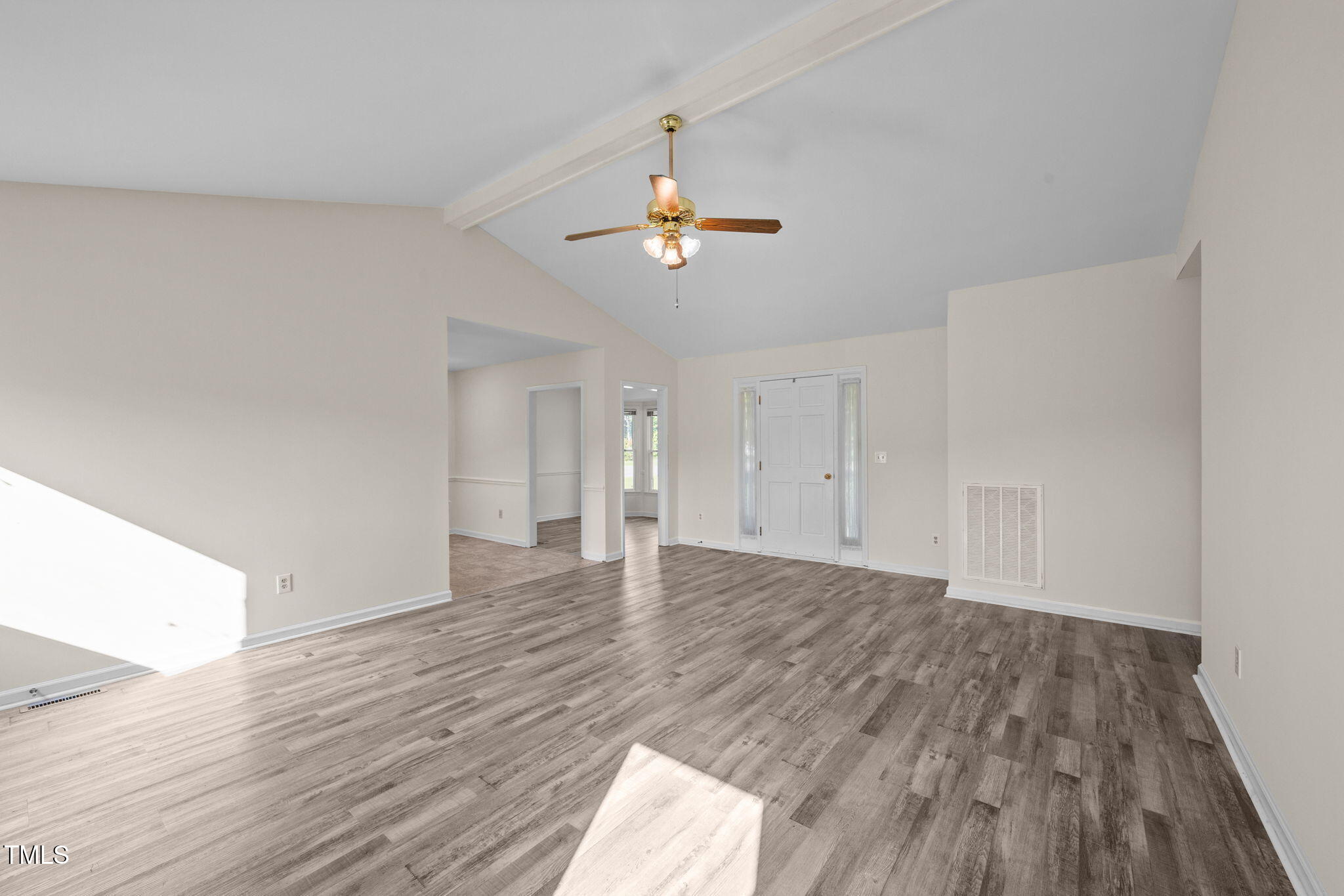 597 Corbett Road Clayton, NC 27520 - Photo 6 of 29 Living Room