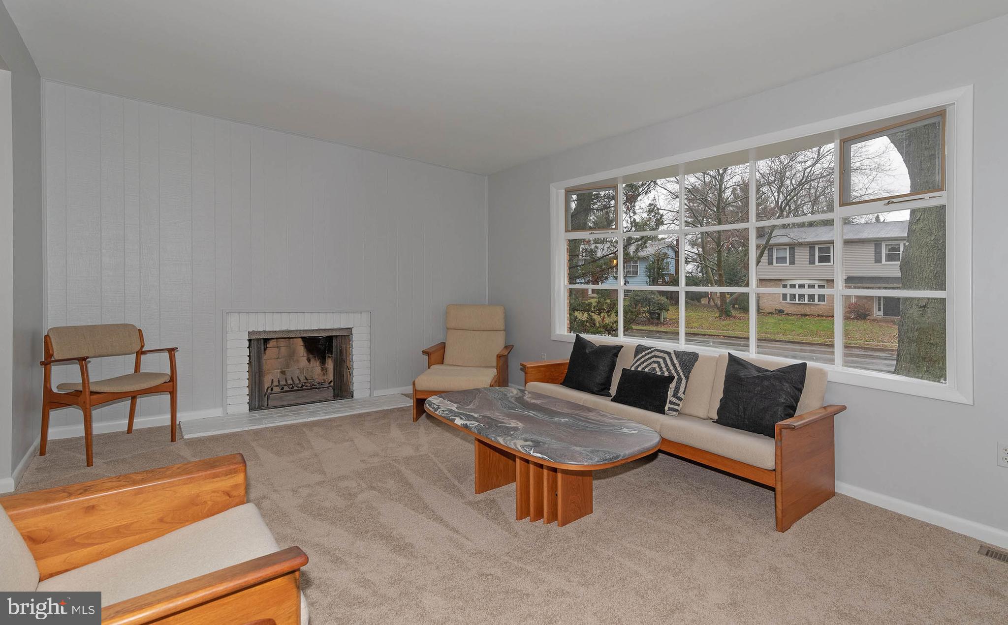 403 Merryman Road Annapolis, MD 21401 - Photo 5 of 53 Bow Window for lots of Natural Light