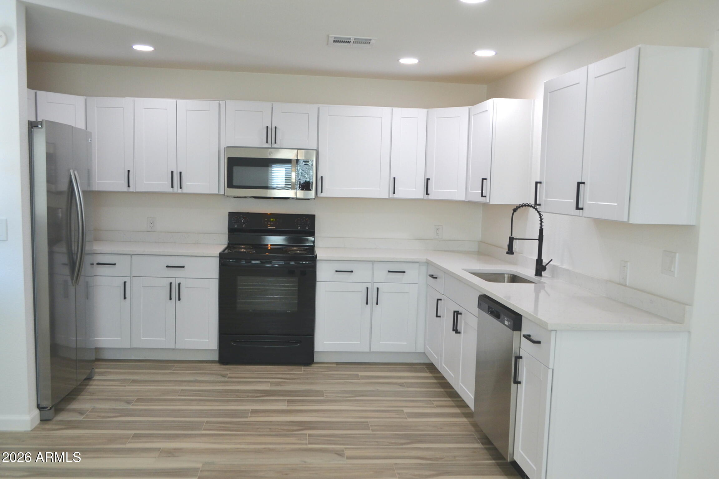 44 North Mountain Road, Unit 1 Apache Junction, AZ 85120 - Photo 6 of 13 Kitchen