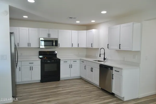 $1,895 | 44 North Mountain Road, Unit 1, Apache Junction, AZ 85120