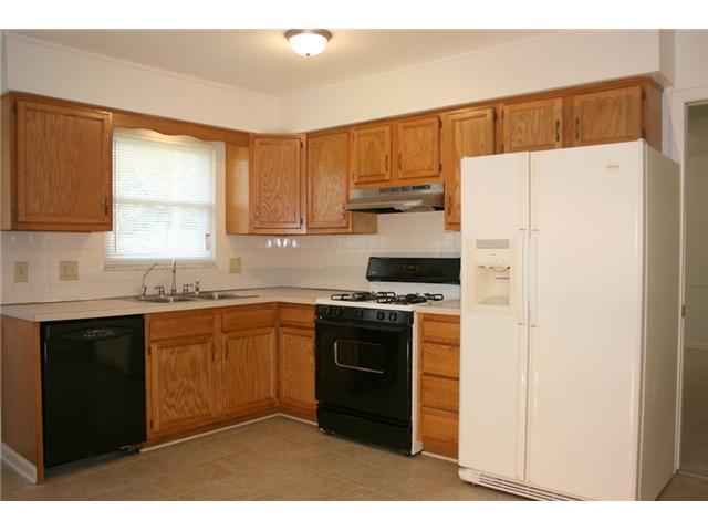 3030 Eastwick Road Columbus, OH 43232 - Photo 4 of 20 Gallery Image 4