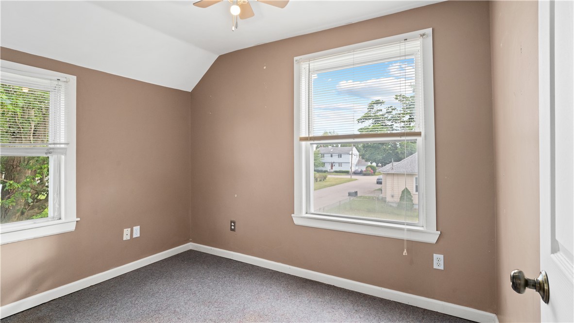 427 Elm Street Warwick, RI 02888 - Photo 24 of 36