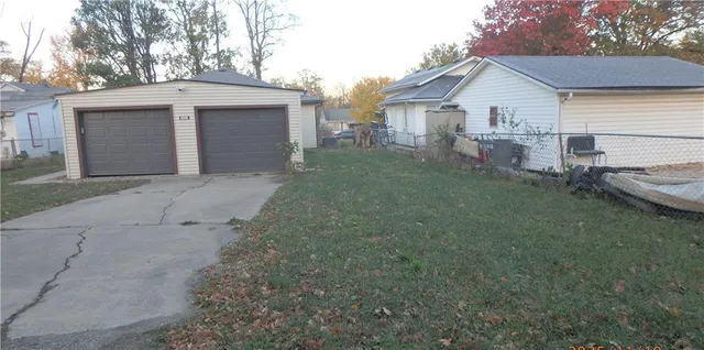 $100,000 | 2310 Southeast Massachusetts Avenue, Topeka, KS 66605