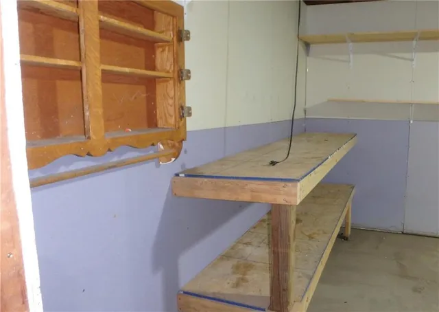 $100,000 | 2310 Southeast Massachusetts Avenue, Topeka, KS 66605