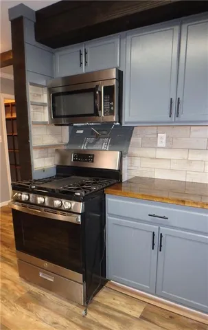 $100,000 | 2310 Southeast Massachusetts Avenue, Topeka, KS 66605