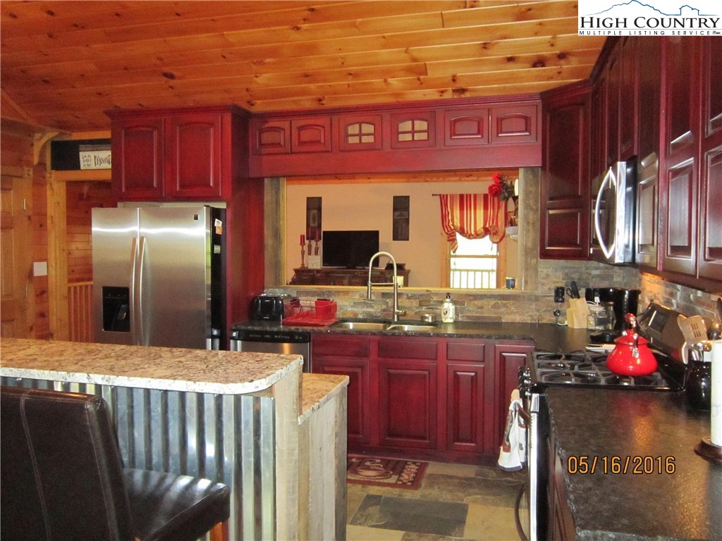 524 Locust Gap Road Vilas, NC 28692 - Photo 11 of 23 Gallery Image 11