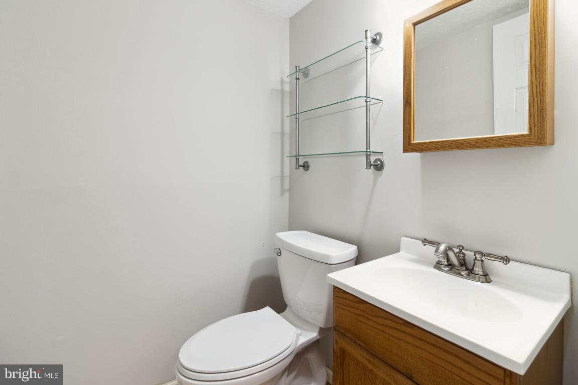 8515 Summit Road Pasadena, MD 21122 - Photo 12 of 51 First Floor Bath