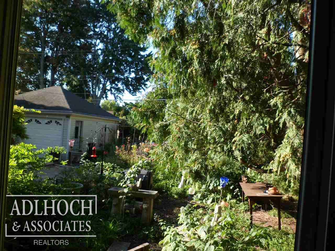 47 Vernier Road Grosse Pointe, MI 48236 - Photo 22 of 26 Back Yard Gardens