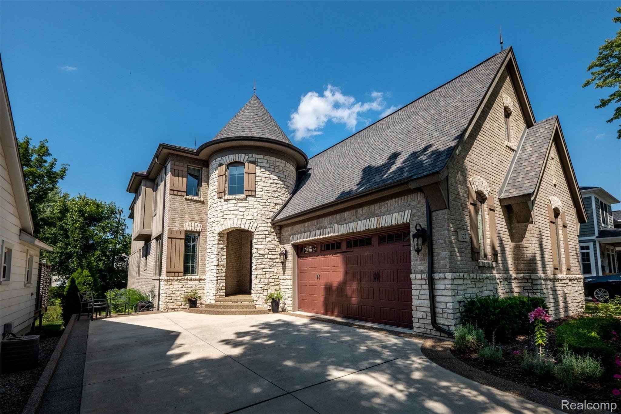 322 Griggs Street Rochester, MI 48307 - Photo 2 of 49 322 Griggs-8.jpg
