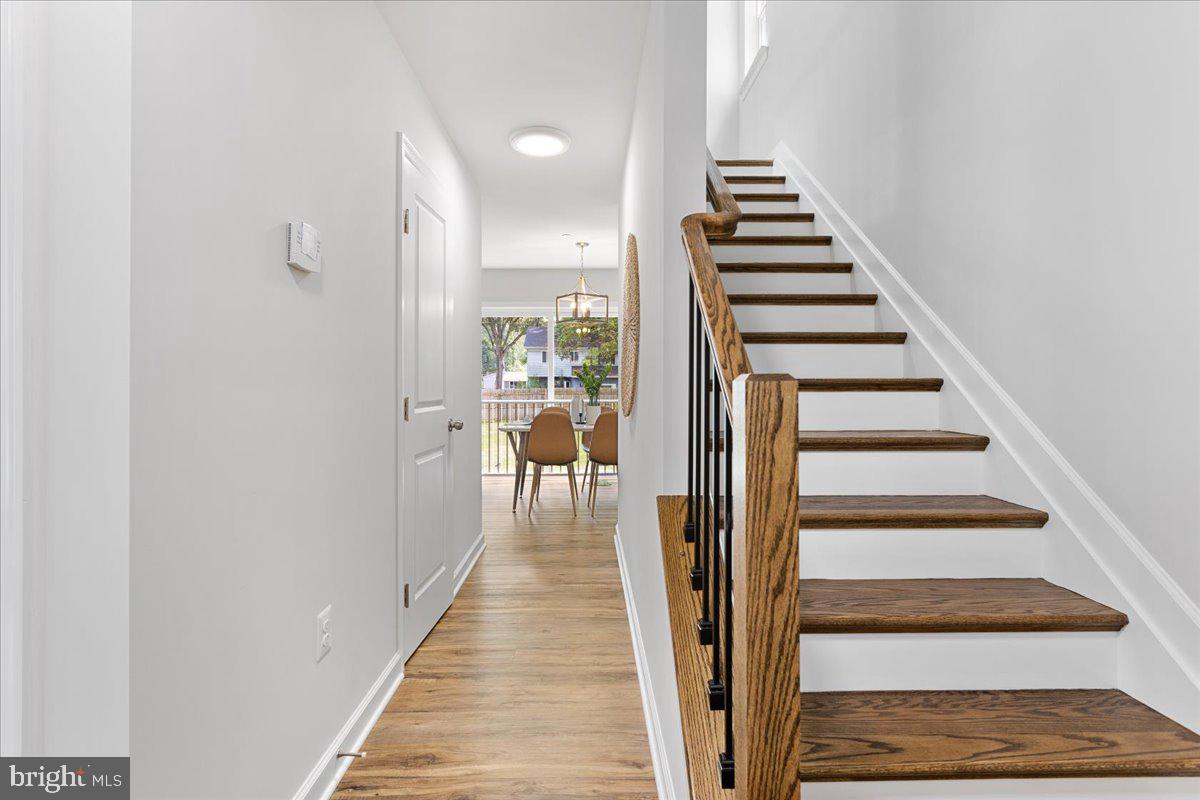 554 Sunset Knoll Road Pasadena, MD 21122 - Photo 3 of 31