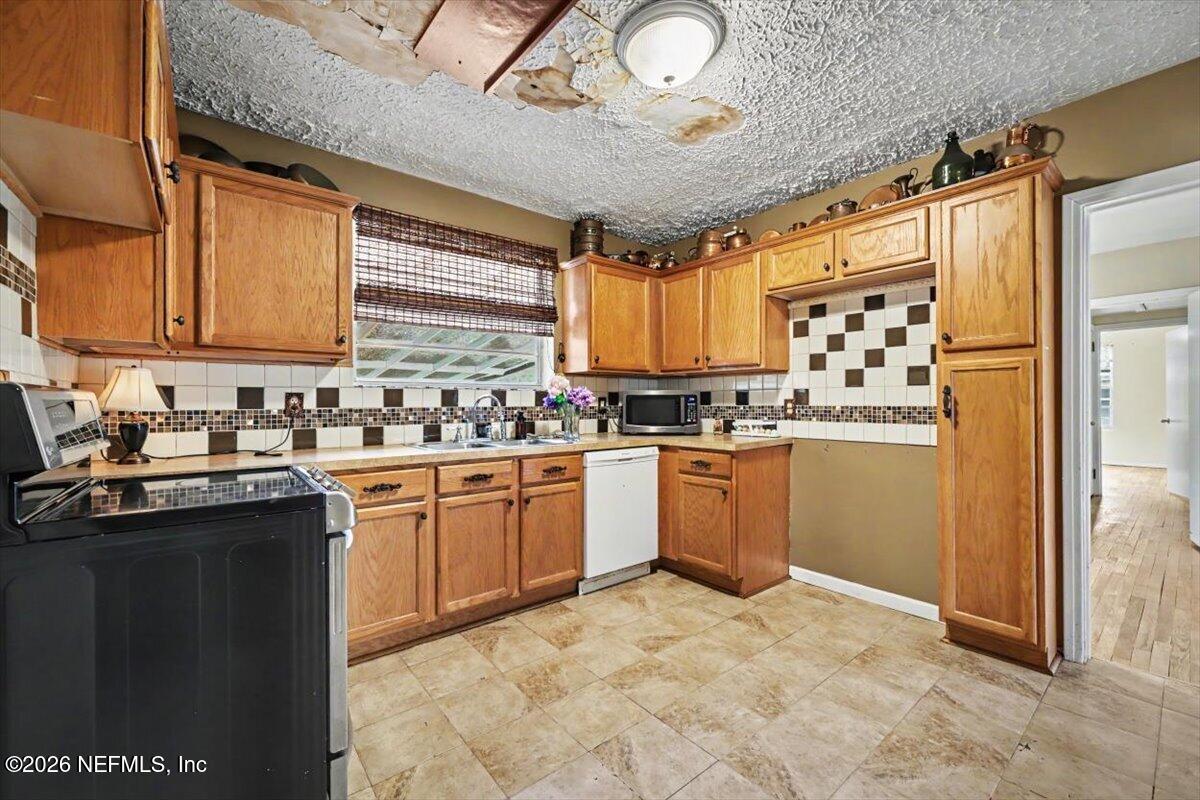 4121 Birmingham Road Jacksonville, FL 32207 - Photo 5 of 25 4121 BIRMINGHAM RD