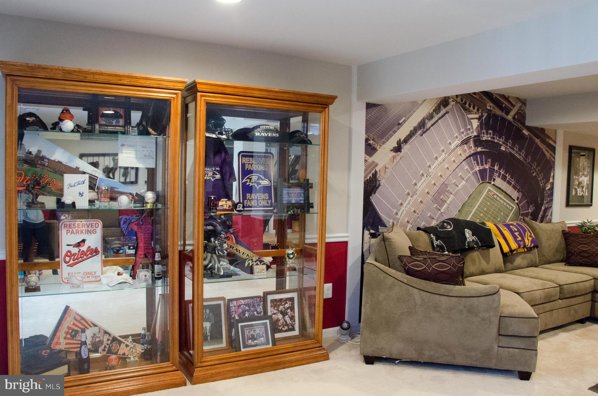 826 Salvatore Road Baltimore, MD 21220 - Photo 23 of 30 a view of living room with clothes and shoes