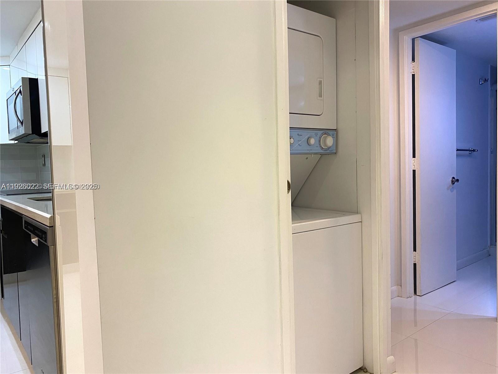 3731 North Country Club Drive, Unit 623 Aventura, FL 33180 - Photo 23 of 30