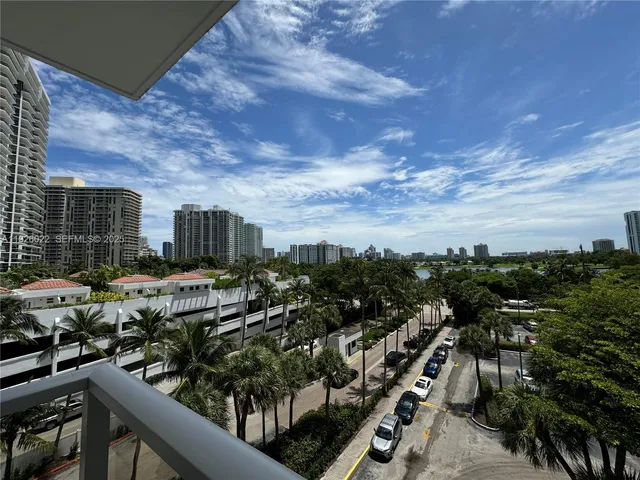 $3,100 | 3731 North Country Club Drive, Unit 623, Aventura, FL 33180