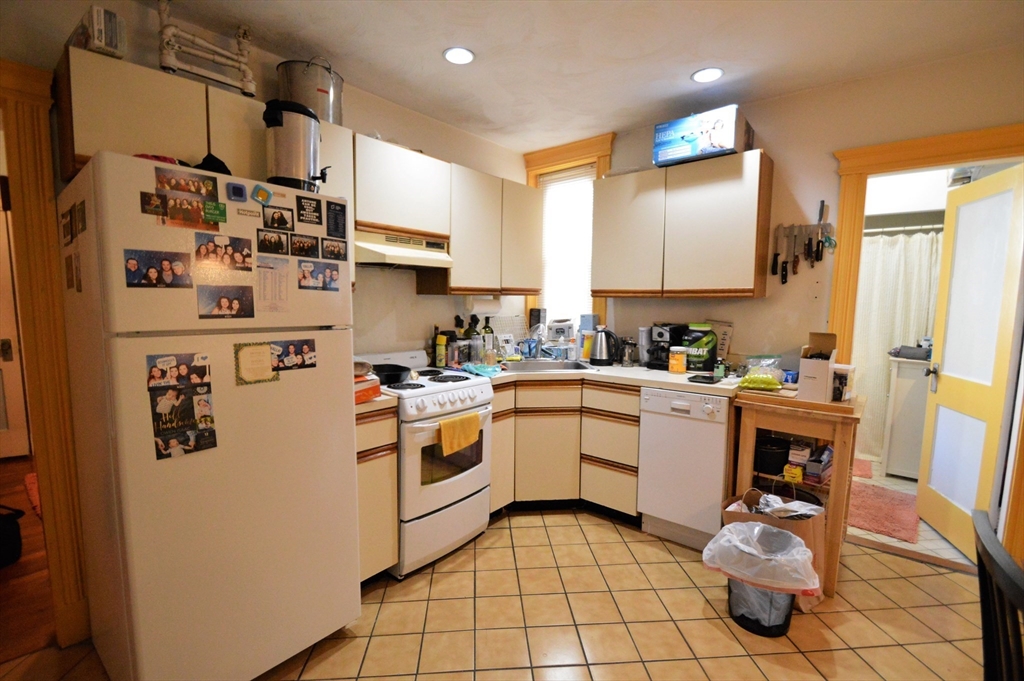90 Brainerd Road, Unit 4 Boston, MA 02134 - Photo 6 of 9
