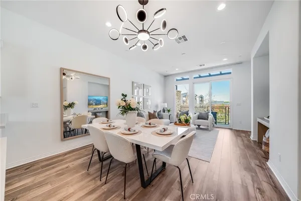 $1,098,000 | 174 Sawbuck, Irvine, CA 92618