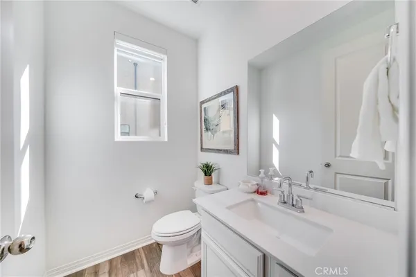 $1,098,000 | 174 Sawbuck, Irvine, CA 92618