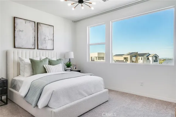 $1,098,000 | 174 Sawbuck, Irvine, CA 92618