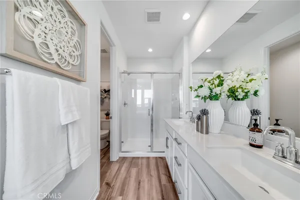 $1,098,000 | 174 Sawbuck, Irvine, CA 92618