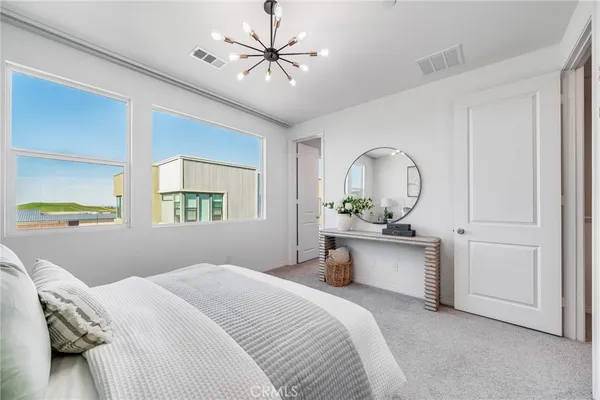 $1,098,000 | 174 Sawbuck, Irvine, CA 92618