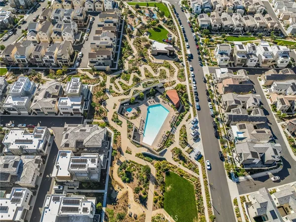 $1,098,000 | 174 Sawbuck, Irvine, CA 92618