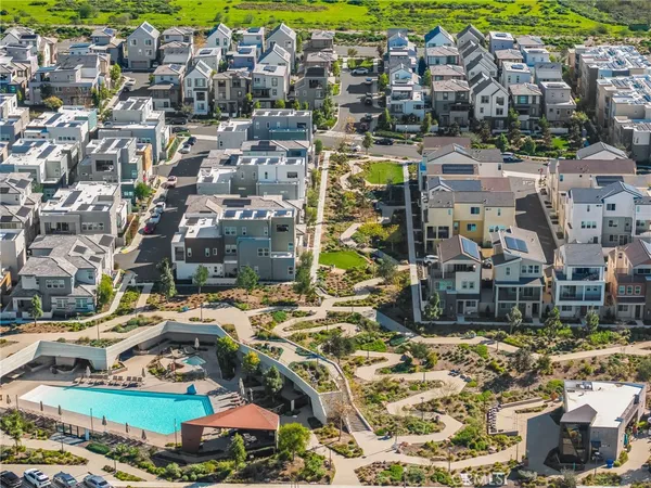 $1,098,000 | 174 Sawbuck, Irvine, CA 92618