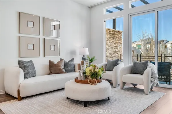 $1,098,000 | 174 Sawbuck, Irvine, CA 92618