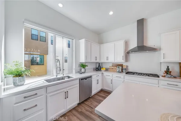 $1,098,000 | 174 Sawbuck, Irvine, CA 92618