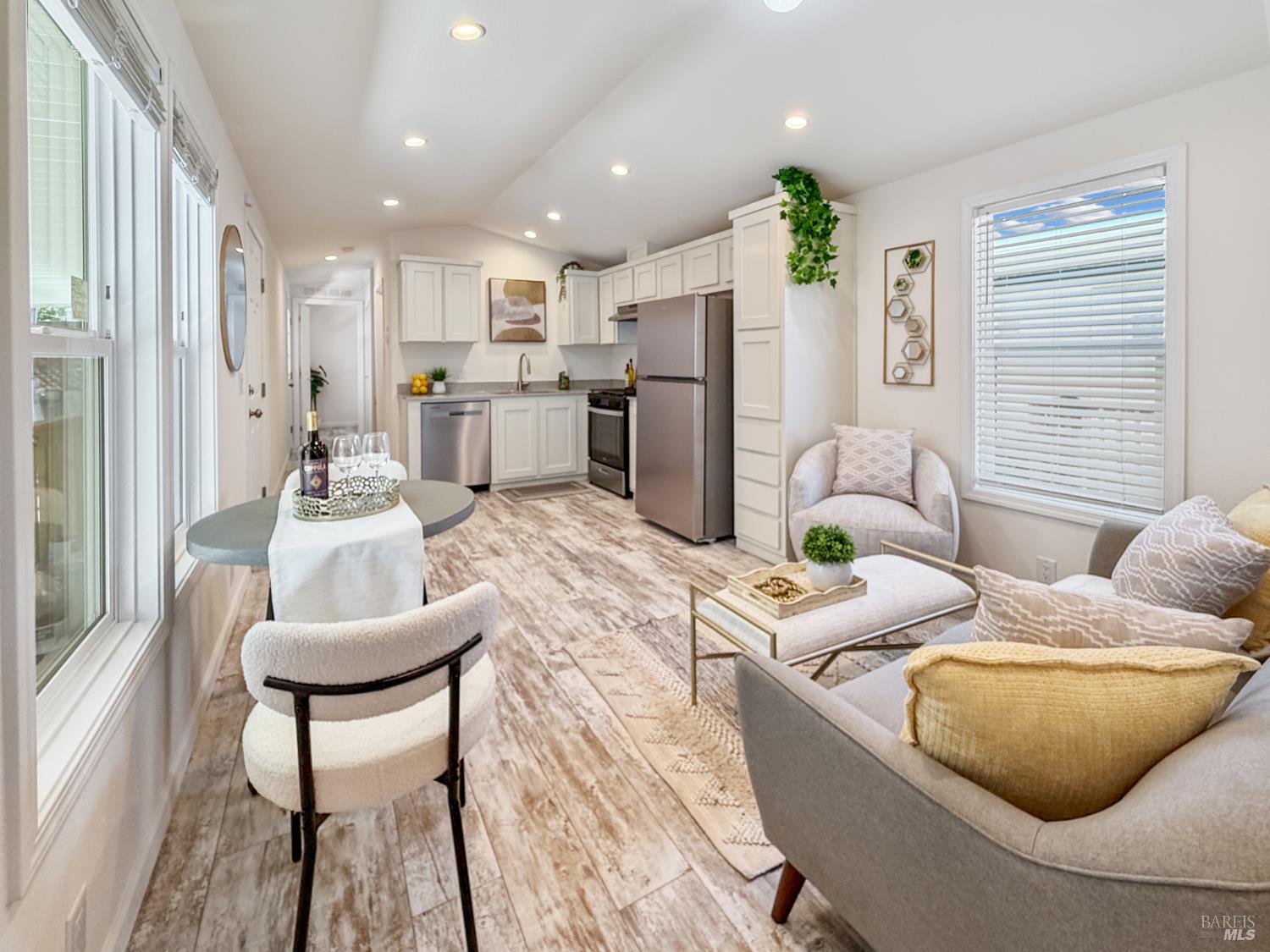 101 Colgan Avenue, Unit 26 Santa Rosa, CA 95404 - Photo 5 of 18