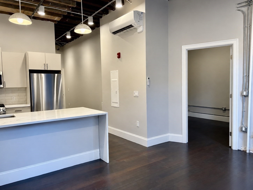 281 Franklin Street, Unit 609 Boston, MA 02110 - Photo 8 of 13