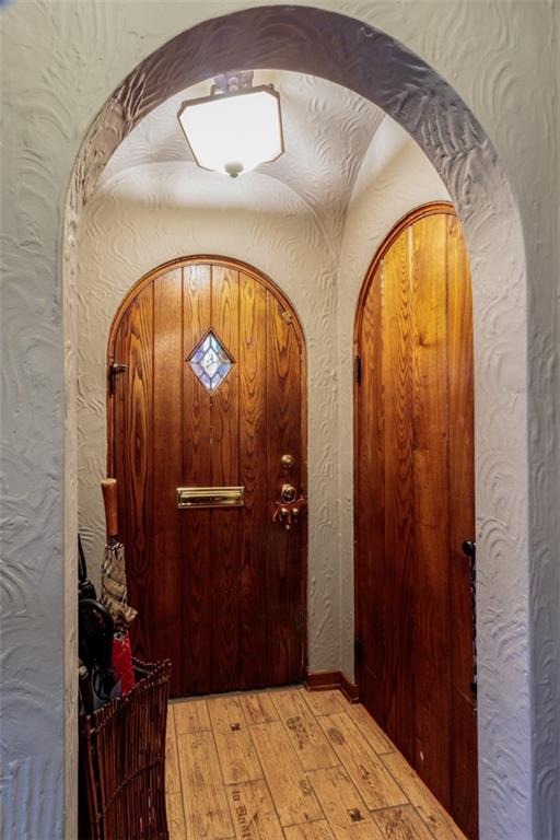 3239 Comanche Road Pittsburgh, PA 15241 - Photo 2 of 25 a view of entryway