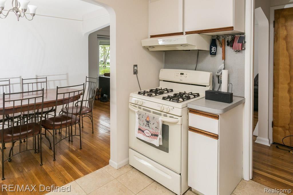 2330 Princeton Road Berkley, MI 48072 - Photo 8 of 18 4Y0A1152.jpg