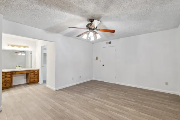 $2,700 | 3094 West Escalon Avenue, Fresno, CA 93711