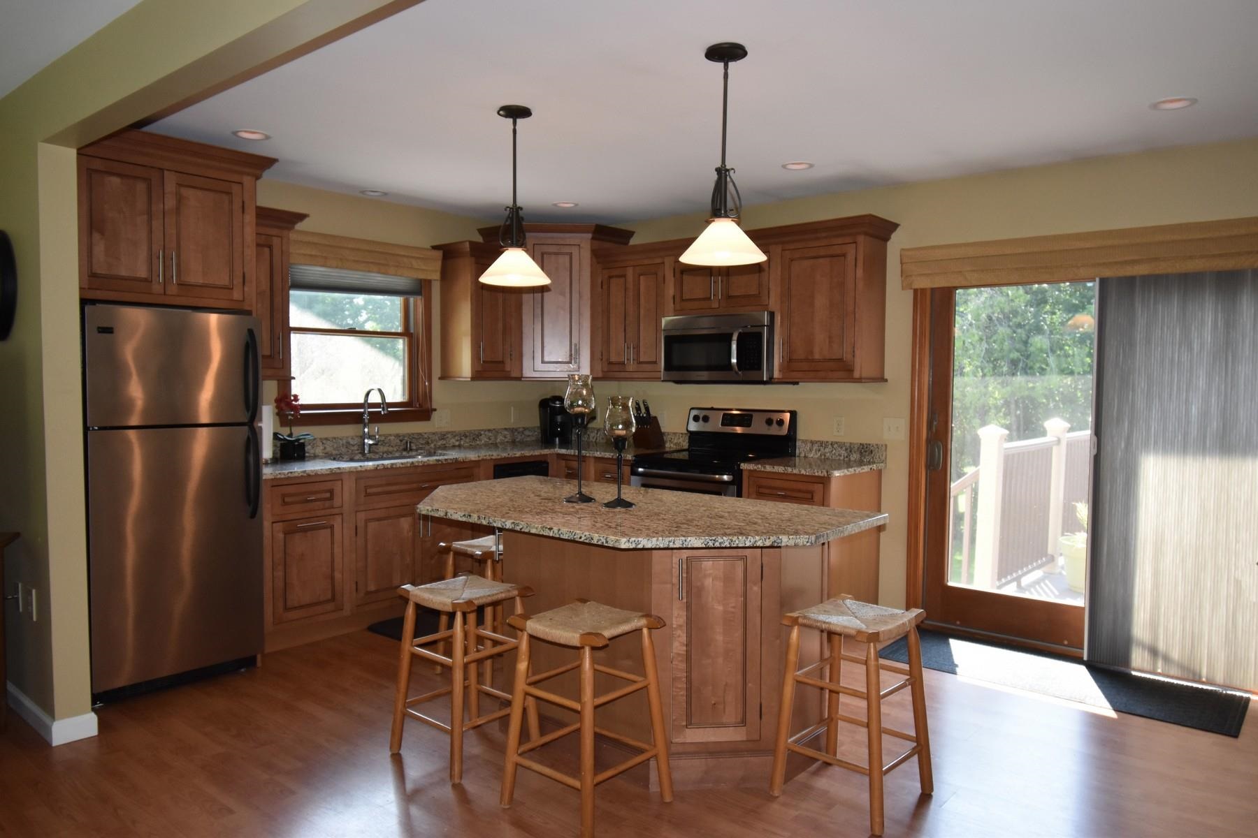 167 Holly Street Rutland, VT 05701 - Photo 8 of 28